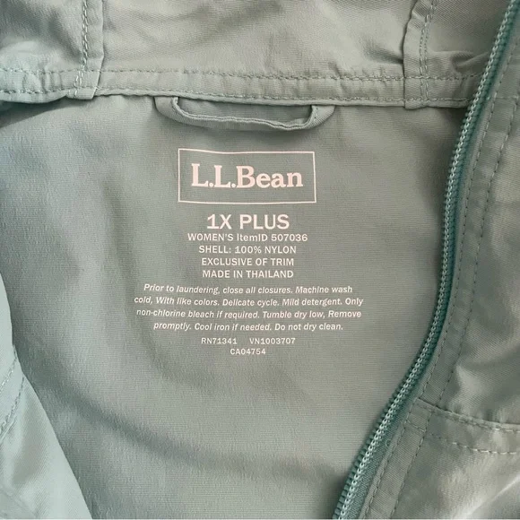 LL Bean Mountain Classic Anorak - Picture 2 of 4